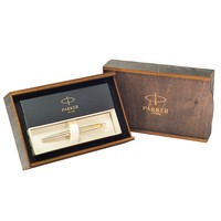Подарочный набор: Подарочная коробка + Шариковая ручка Parker JOTTER SS GT 16 032+PW1